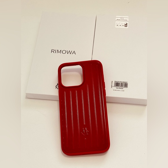 Rimowa iphone case compatible for iPhone 15 Pro Raspberry - Picture 4 of 8
